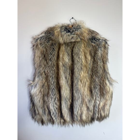 NWT A.L.C. Naya Faux Fur Vest  Point Collar And Sleeveless Brown Coyo Sz: Medium - Picture 6 of 7